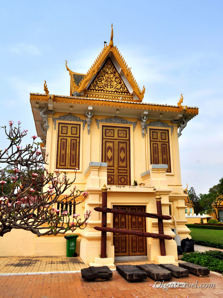 Phnom_Penh_Royal_Palace_29